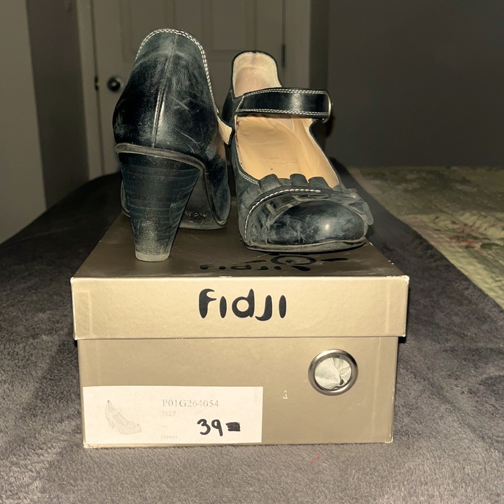 Fidji shoes - distressed black
